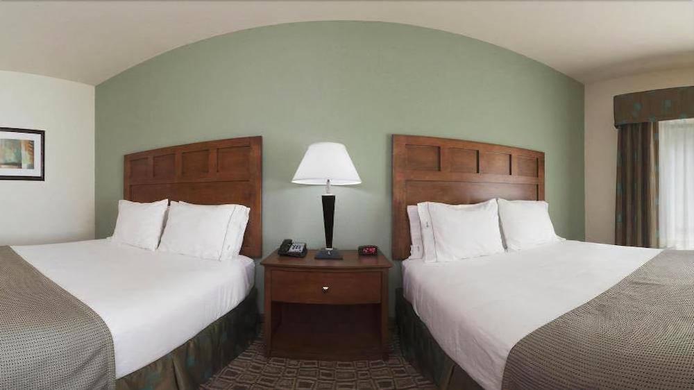 Holiday Inn Express & Suites Ripley By Ihg Esterno foto