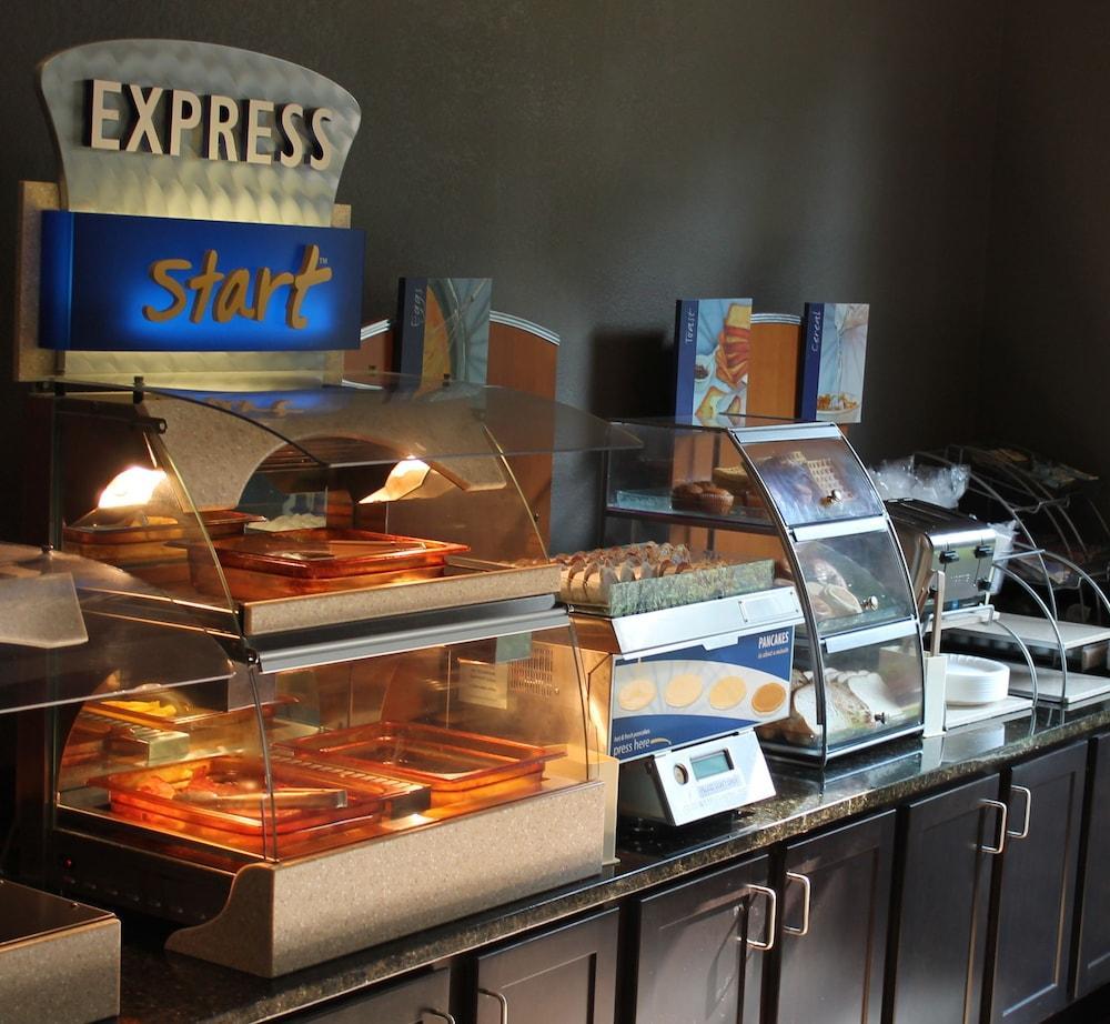 Holiday Inn Express & Suites Ripley By Ihg Esterno foto