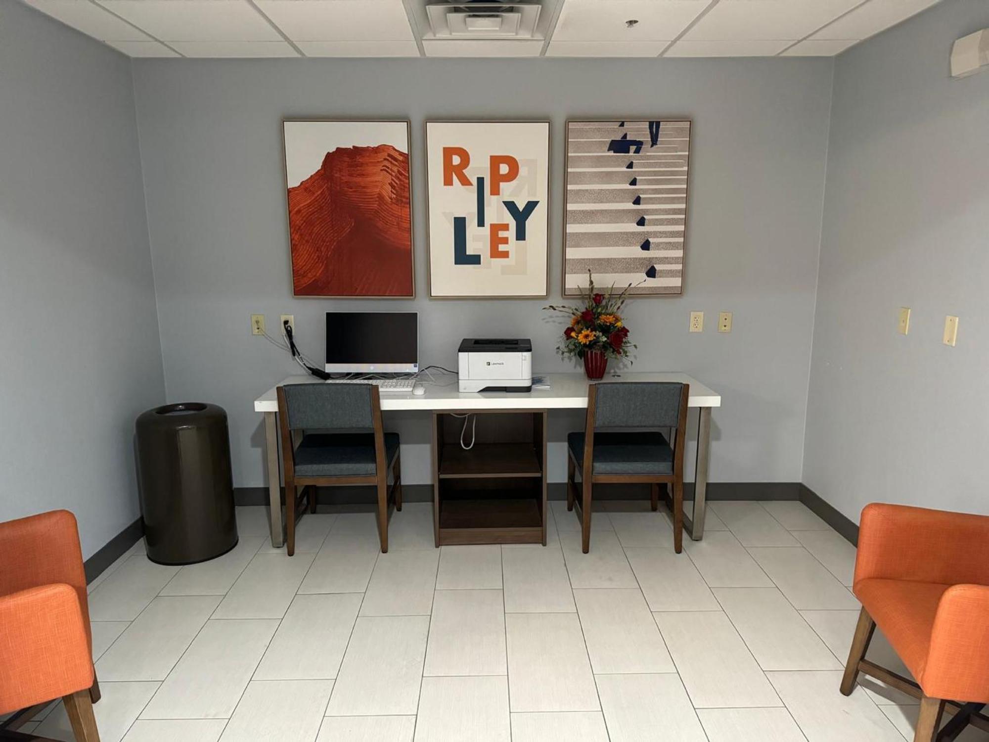Holiday Inn Express & Suites Ripley By Ihg Esterno foto