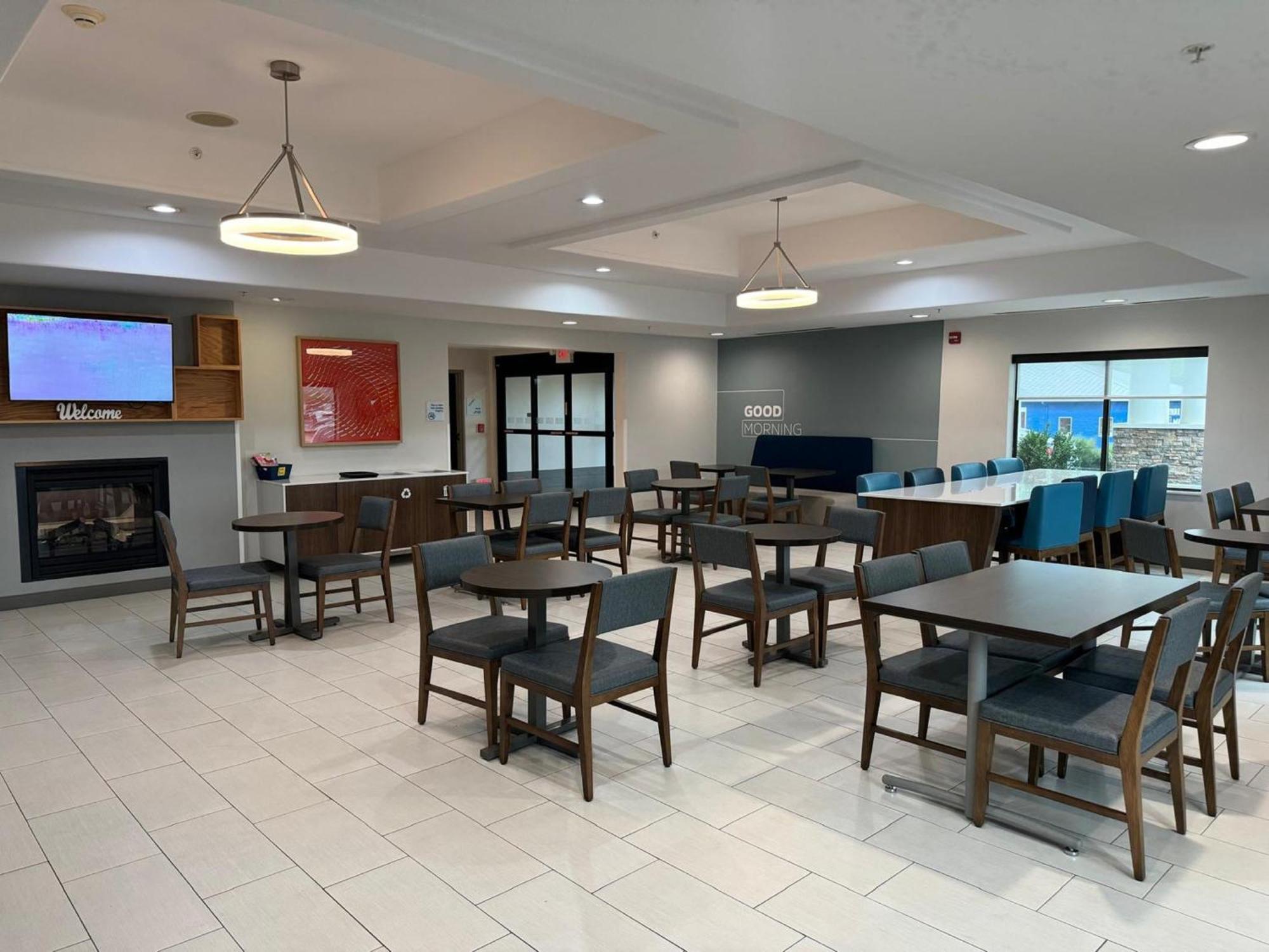 Holiday Inn Express & Suites Ripley By Ihg Esterno foto
