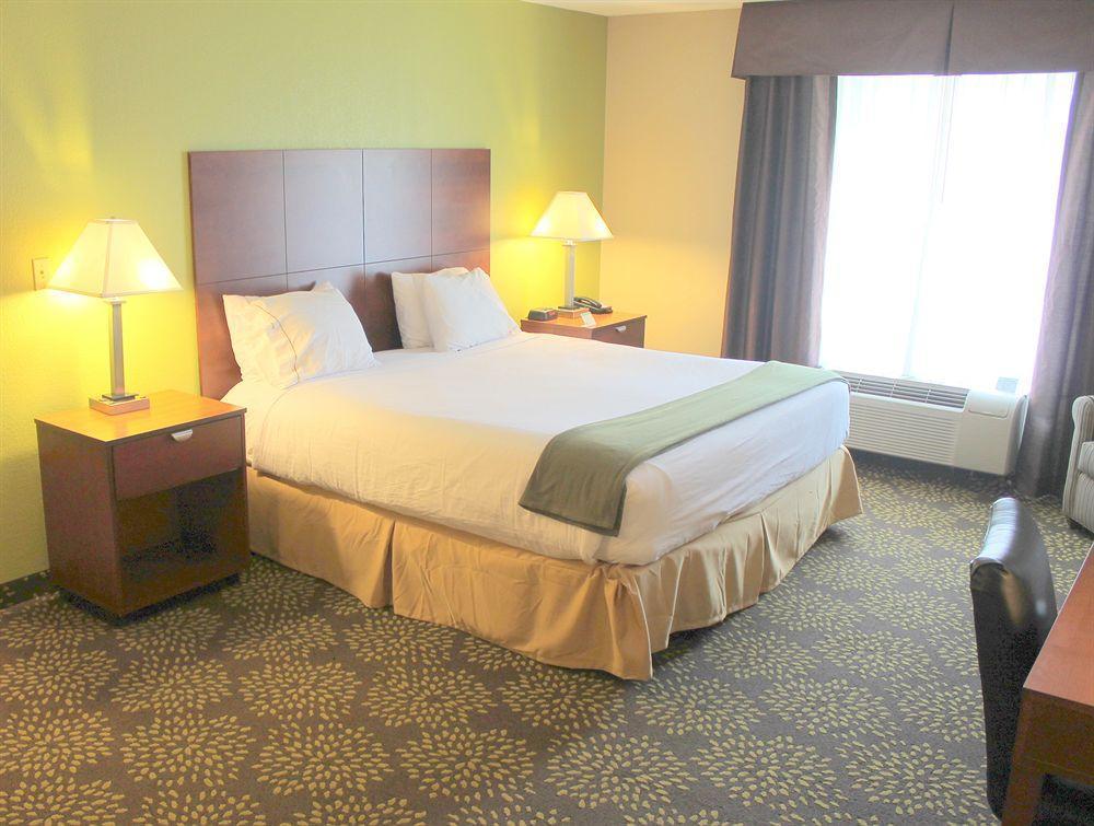 Holiday Inn Express & Suites Ripley By Ihg Esterno foto
