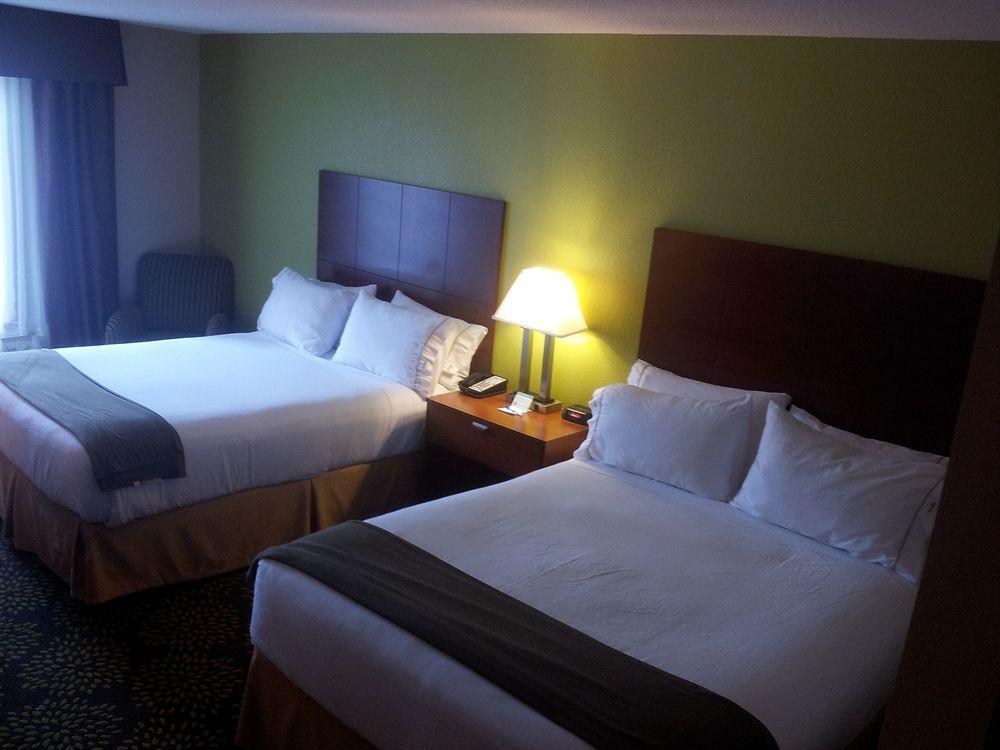 Holiday Inn Express & Suites Ripley By Ihg Esterno foto